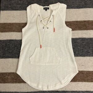 INSPIRED🩵HEARTS Sleeveless Pullover